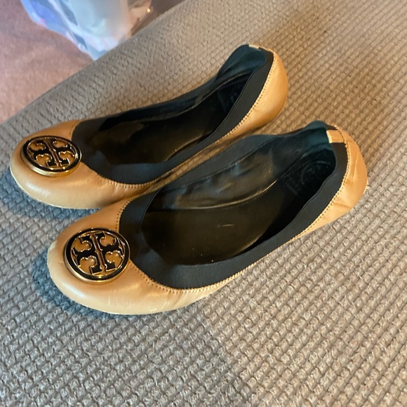 Tory Burch Caroline Sand Leather Flats - Picture 3 of 3